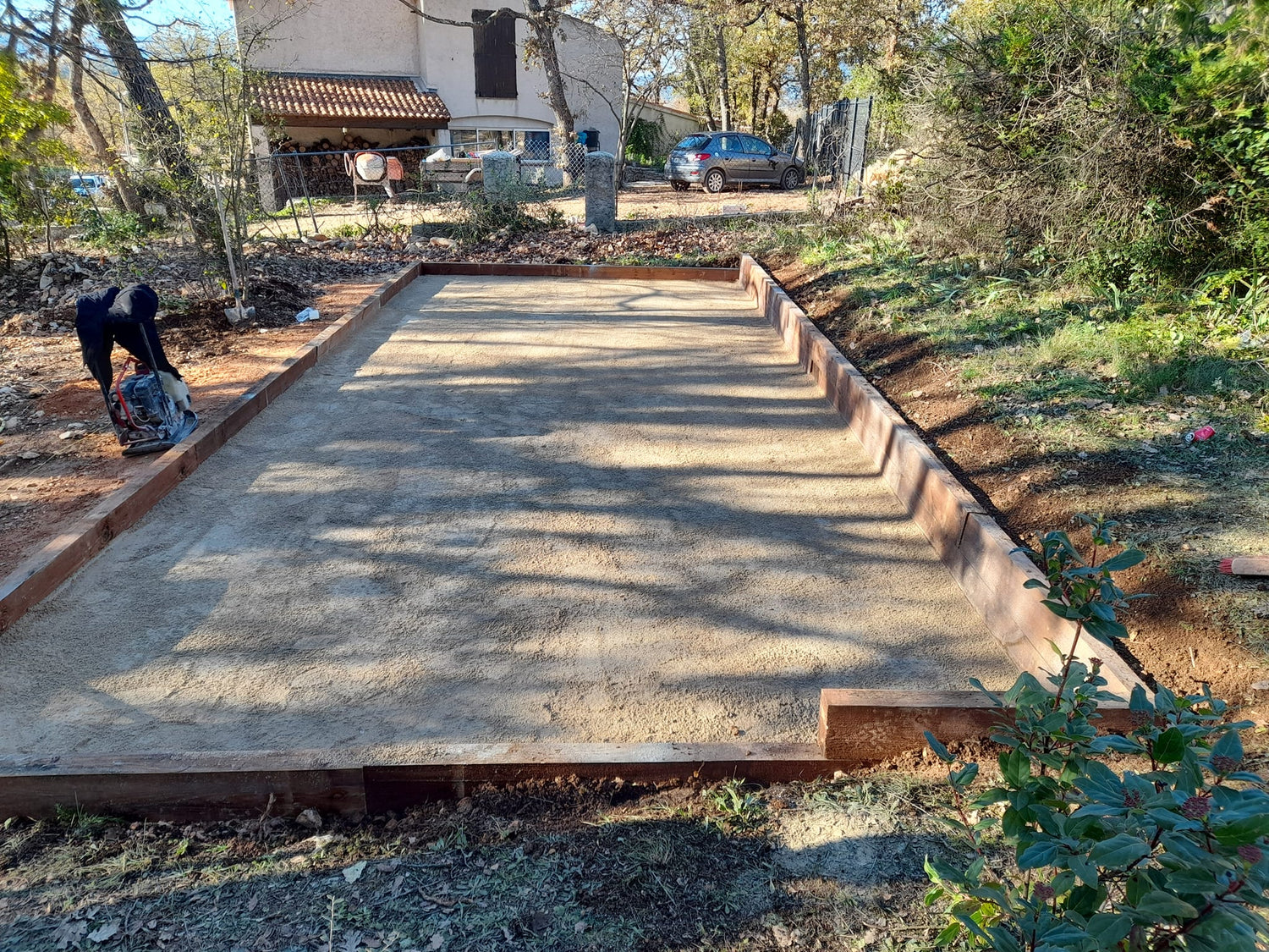 Terrain de pétanque réalisé par AK Jardin